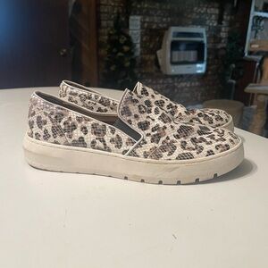 Vionic Dinora Leopard Snake Print Size 9 Women’s Platform Leather Slip Ons